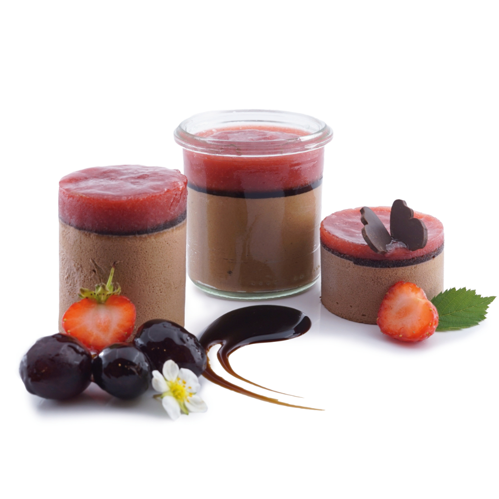 Zartbitterschokoladenmousse mit Erdbeermark und Balsamicoessig
Im 140ml Glas